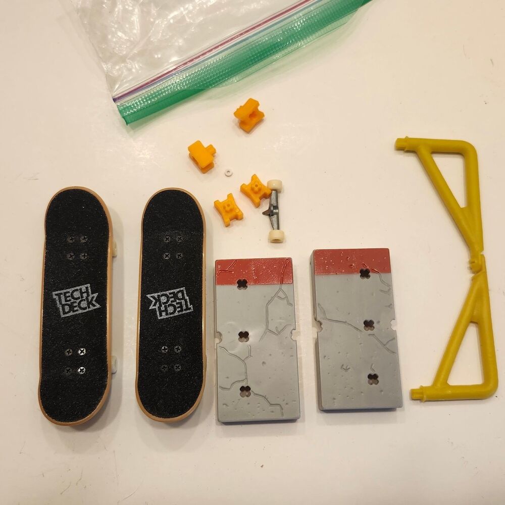 Tech Deck Element Fingerboard Skateboards & Skate Park Ramp Rail Obstacle Lot